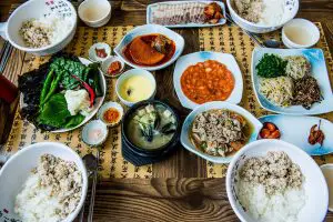 South Korean Food: 16 Best Dishes to Try